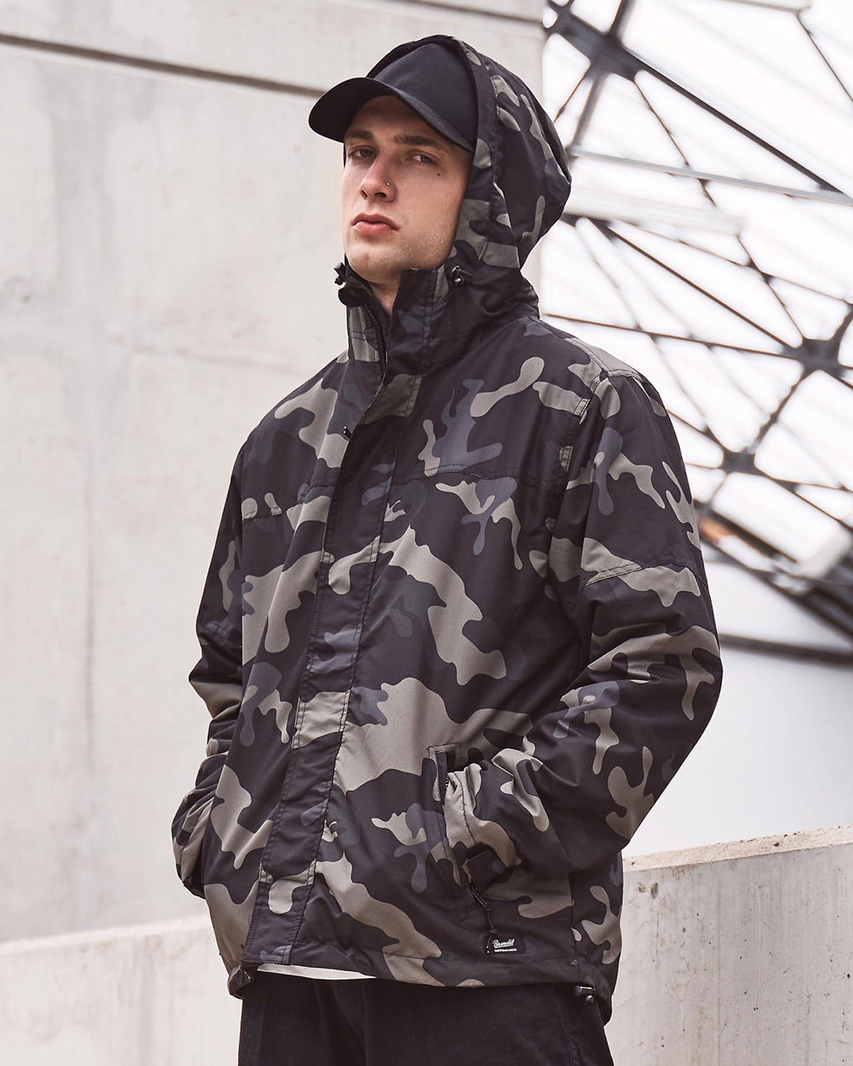 Brandit Frontzip tuulitakki - Tumma Camo