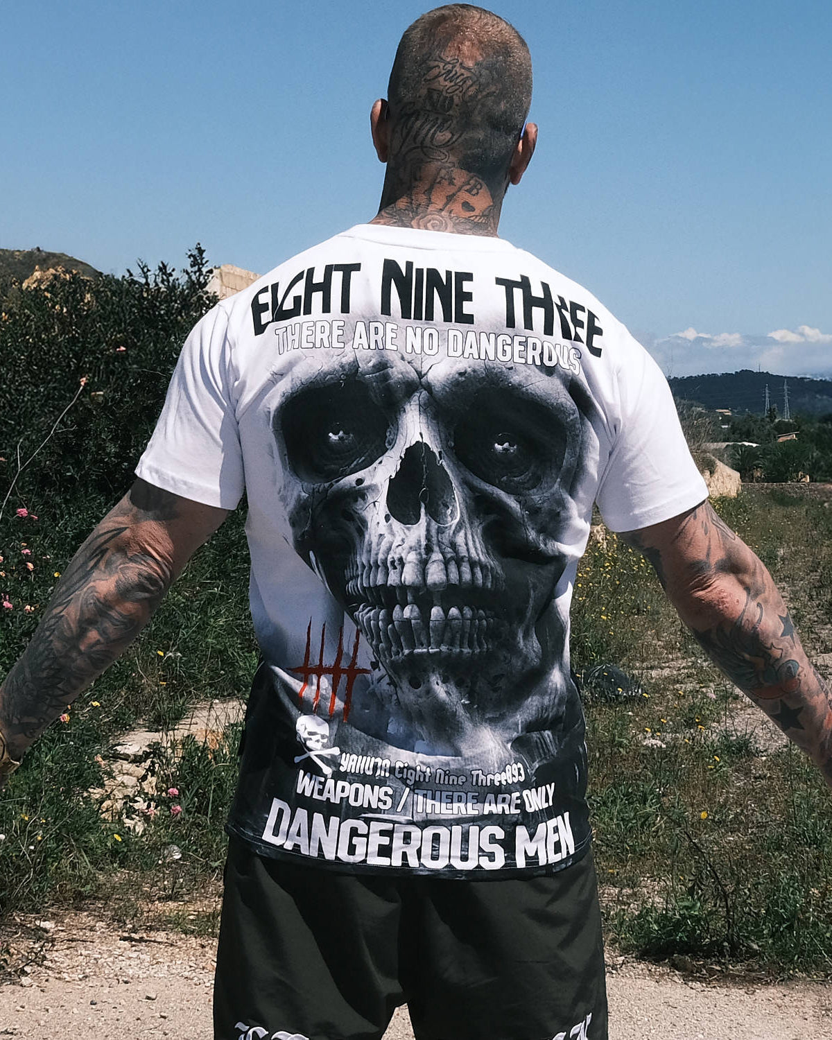 Yakuza Ink Weapons t-paita - Valkoinen