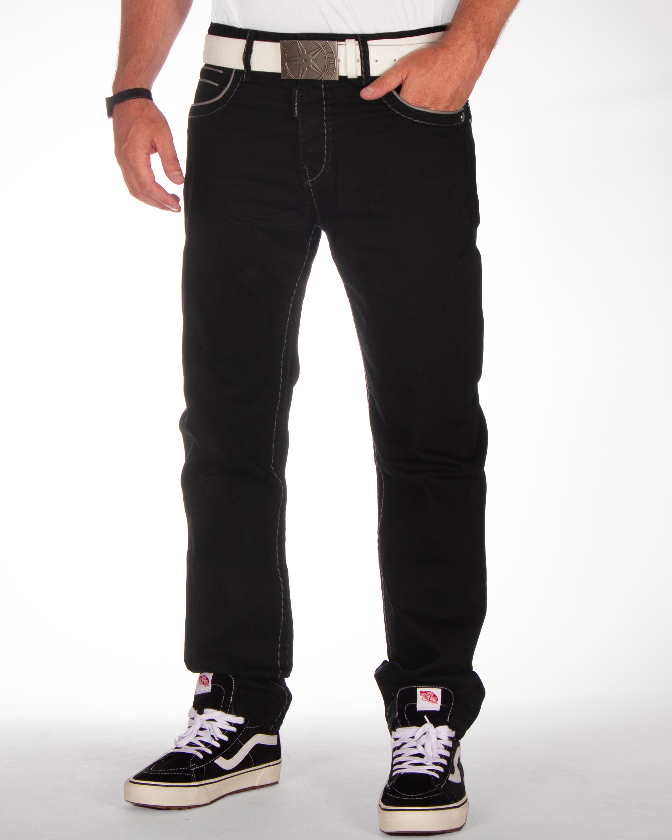 Cipo & Baxx CD148 Adler farkut - Musta L32