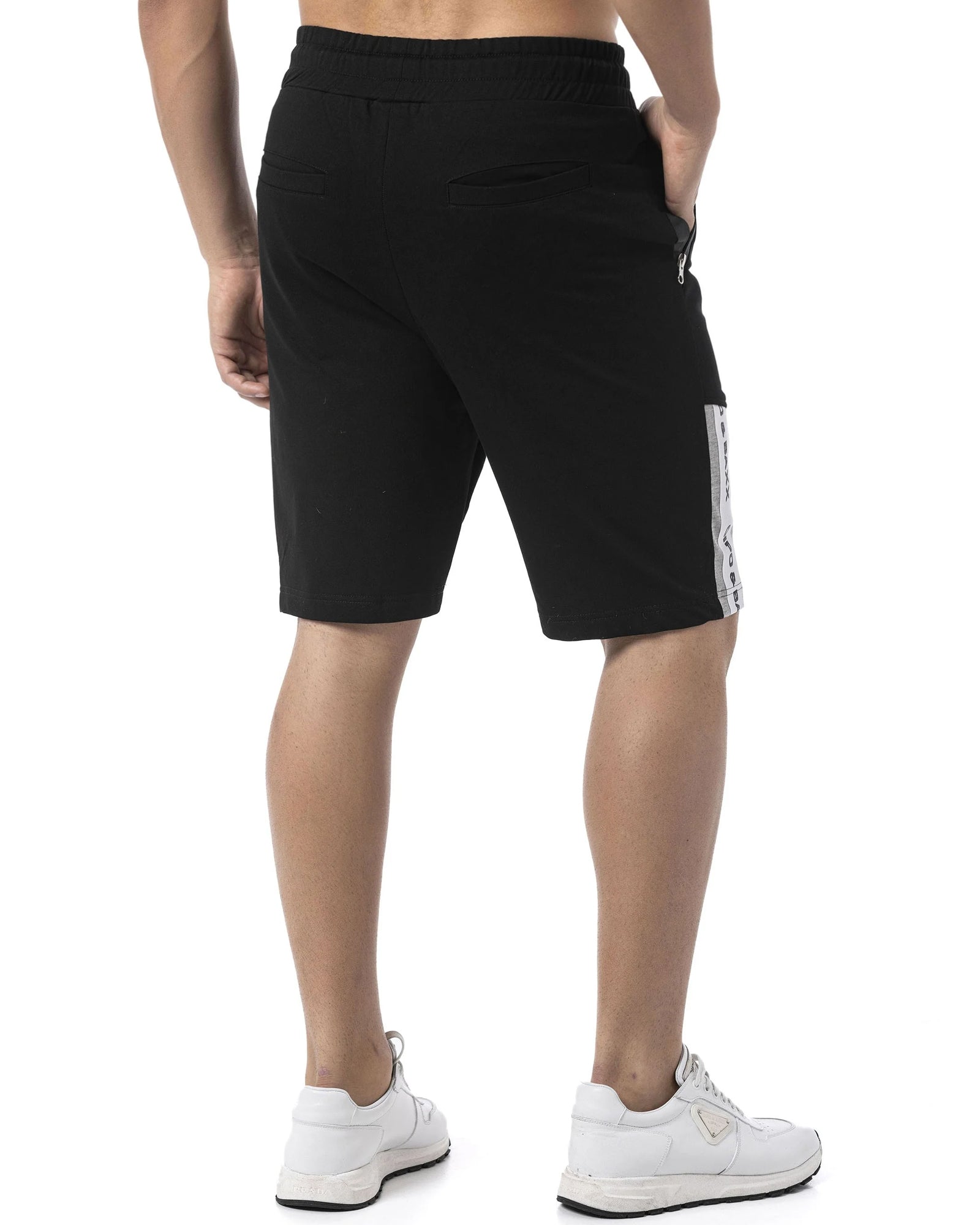 Cipo & Baxx CK299 Roger collegeshortsit - Musta