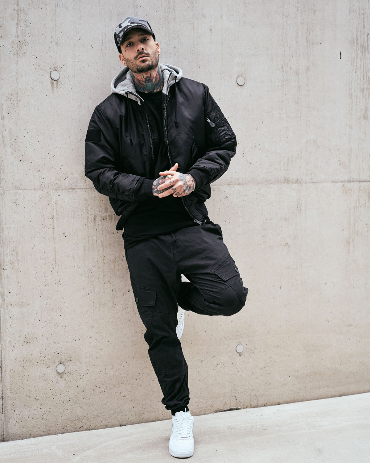 Brandit MA1 hooded bombertakki - Musta/Harmaa