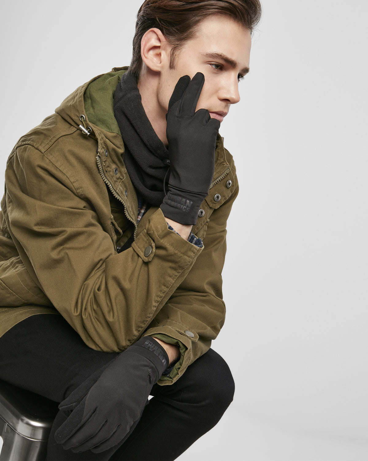 Urban Classics Logo cuff performance hanskat - Musta