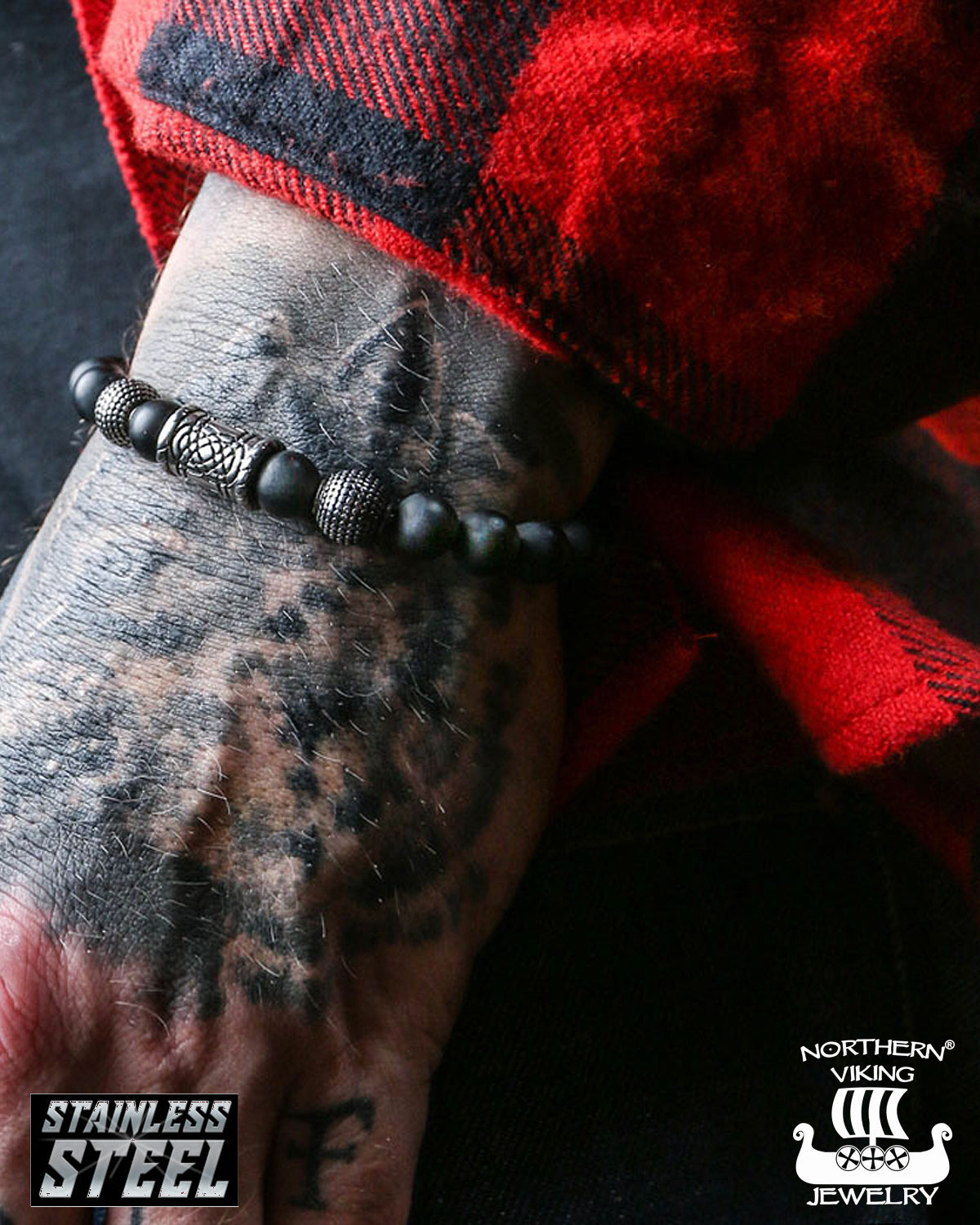 Northern Viking Jewelry Blackstone Knotwork rannekoru - Musta