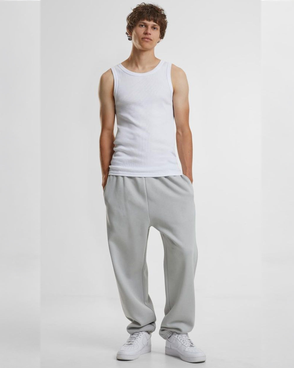 Basic joggerit - Musta #Väri_Gray