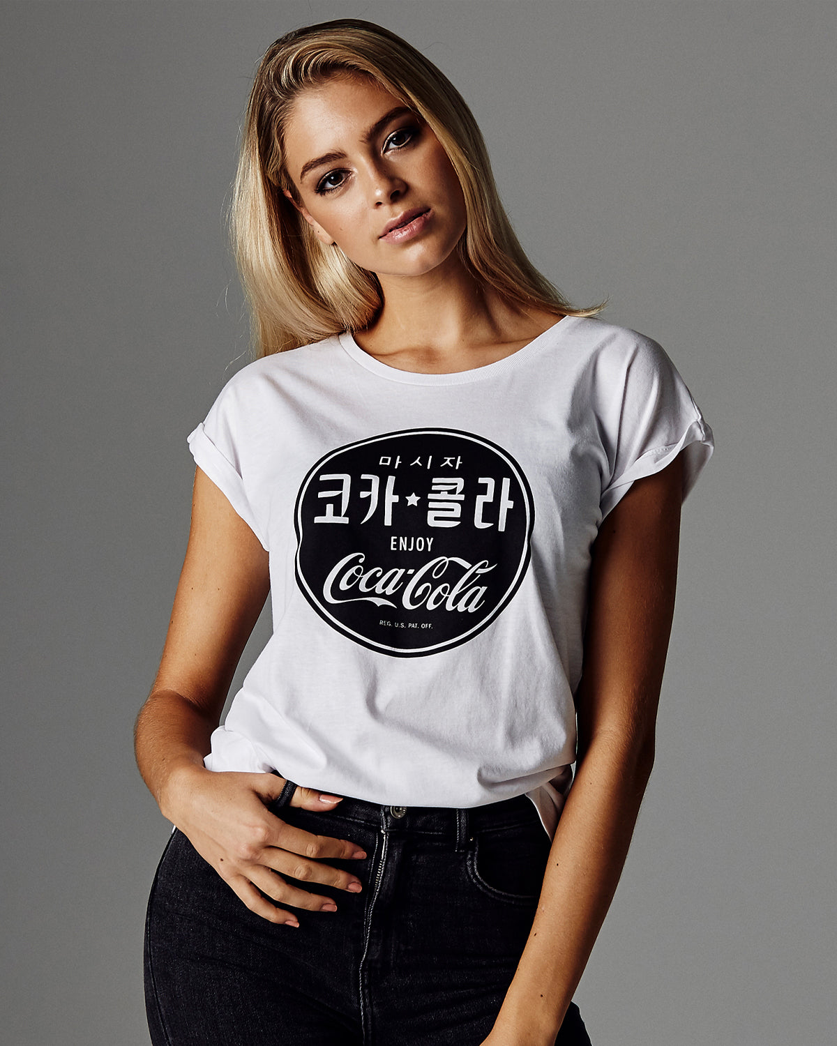 Urban Classics Coca Cola Korea ladies t-paita - Valkoinen